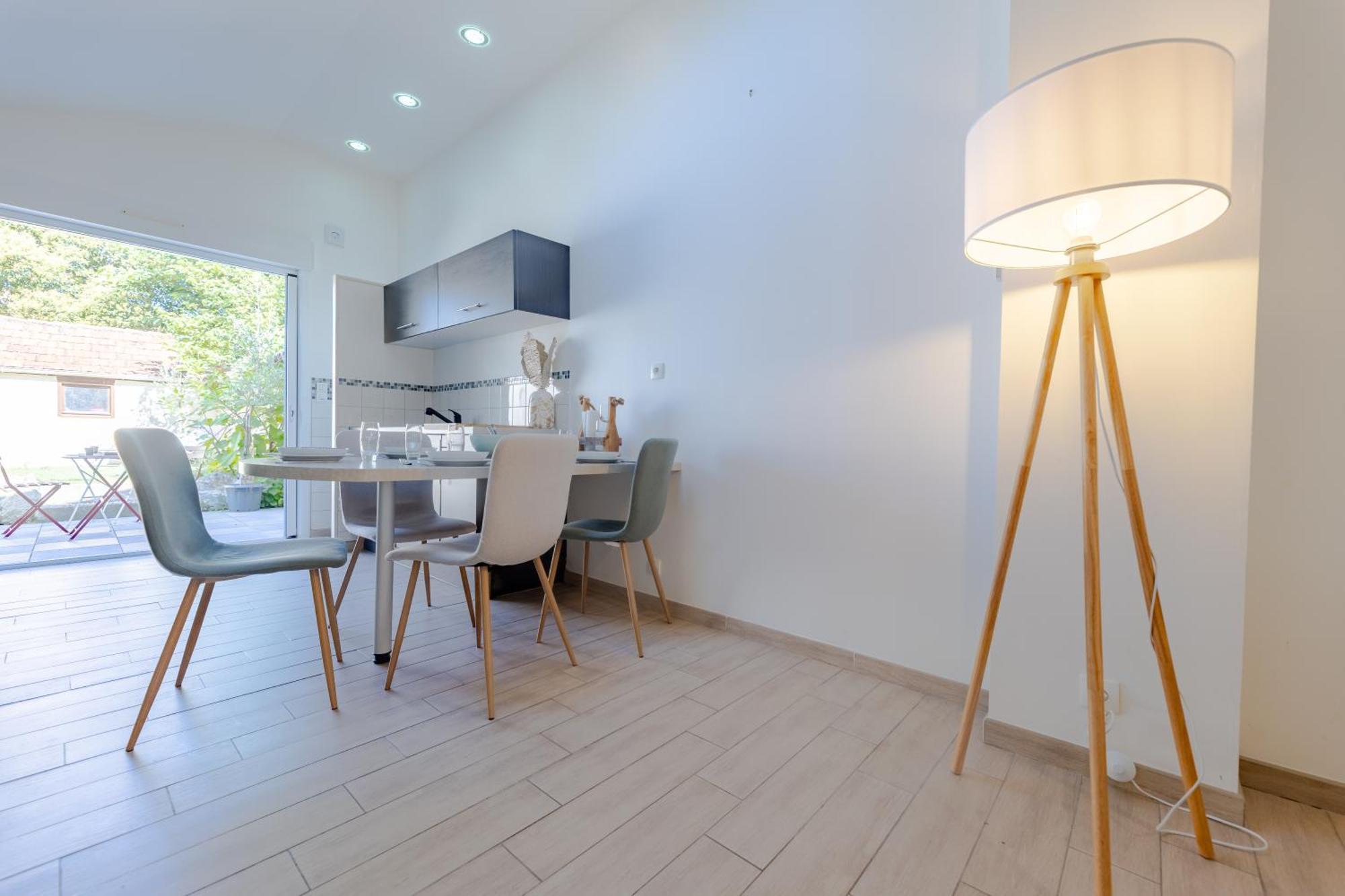 Hébergement de vacances Maison Elegante Avec Jardin I Centre De